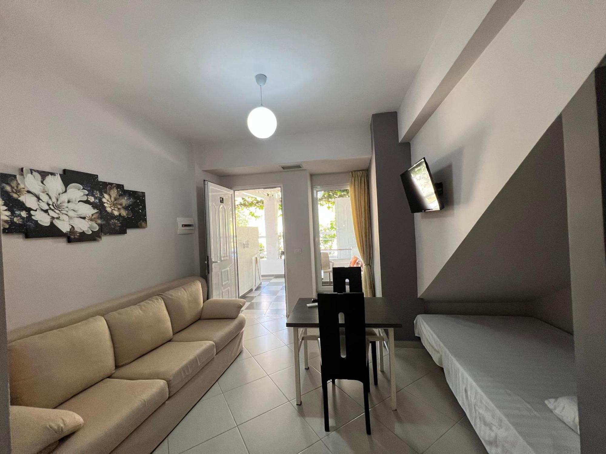 Ostria Apartment Sarande