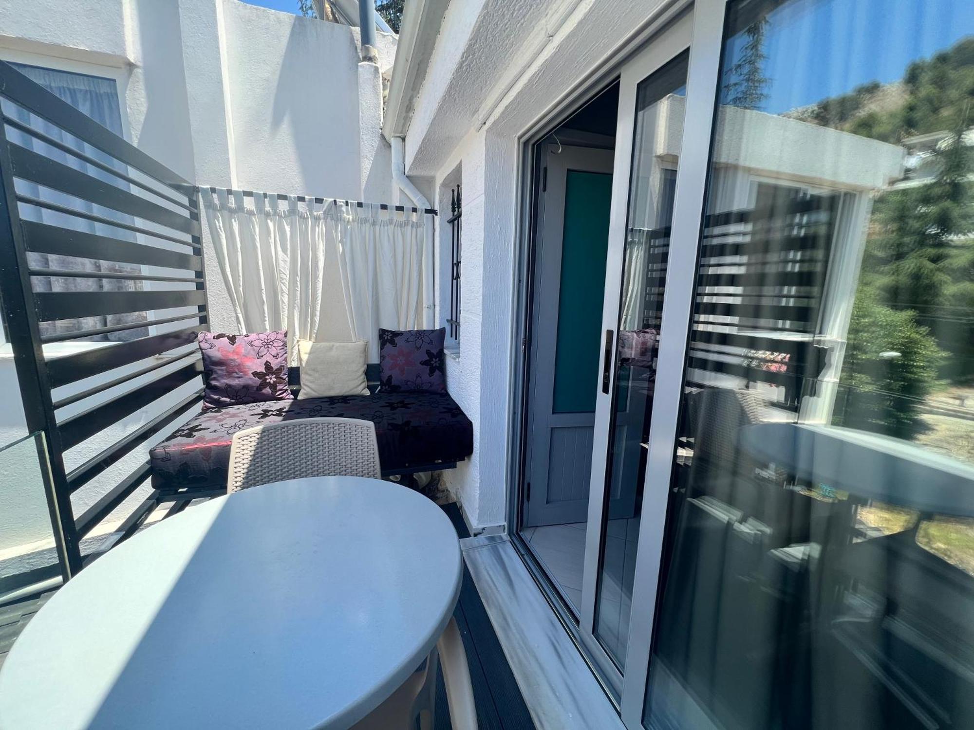 Ostria Apartment Sarande