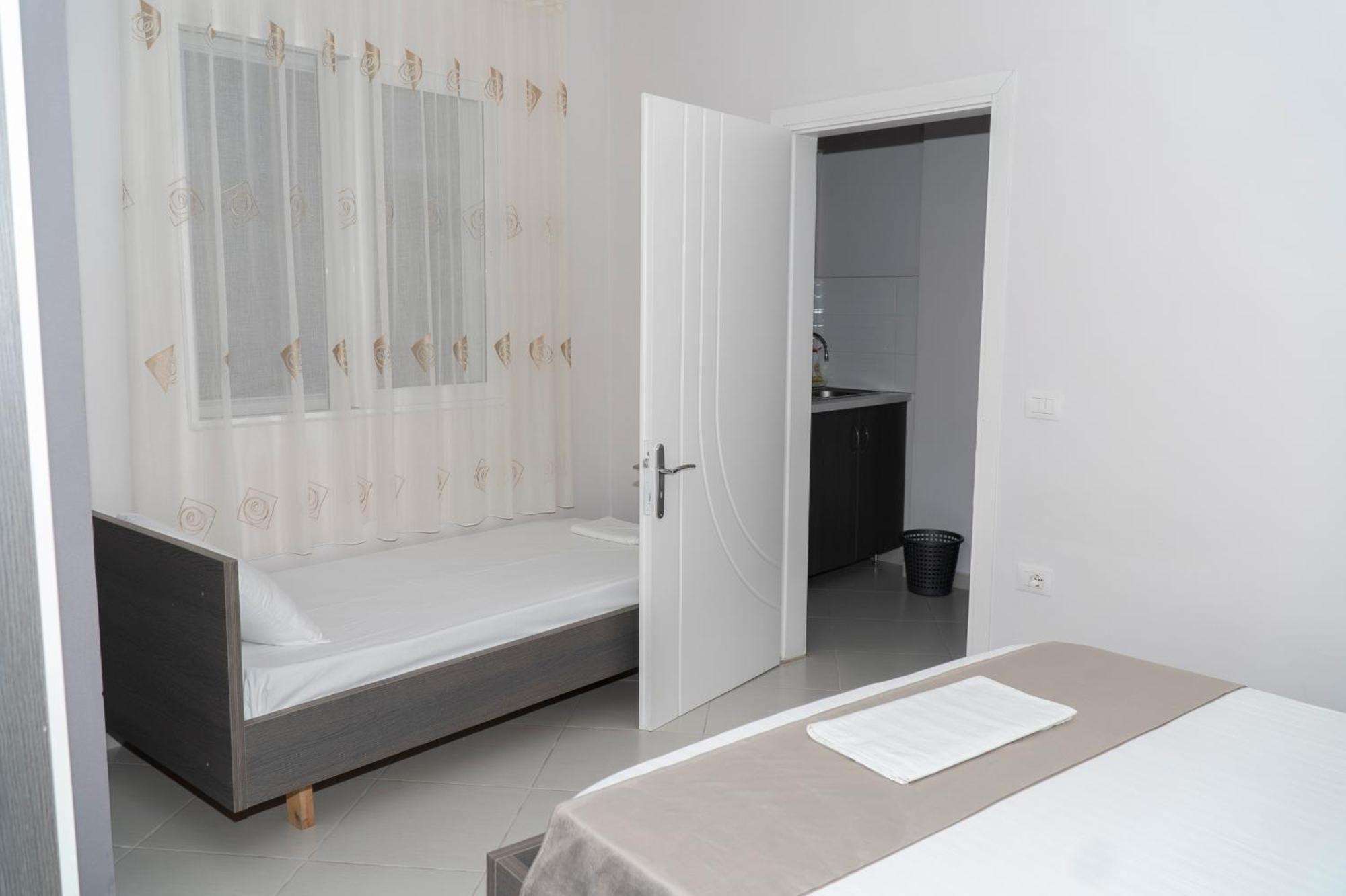 Ostria * Sarande